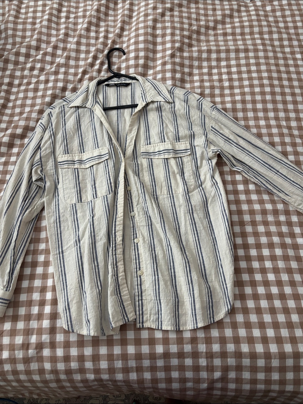 Zara Cream and Blue Striped Casual Button-Up Shirt